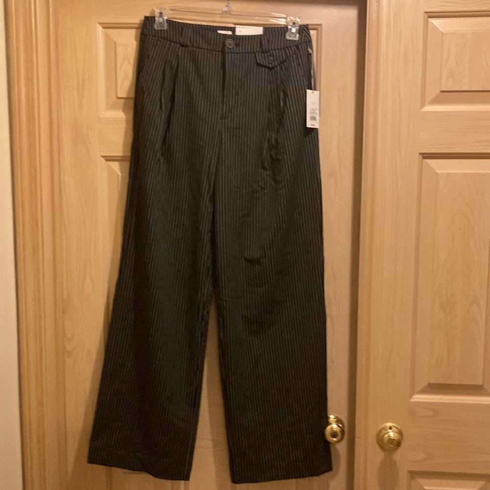 Brand new! Target New Day women’s dress pants. Tags on!